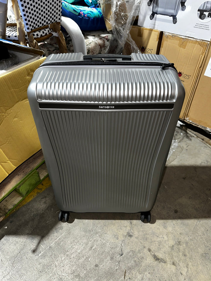 Samsonite Blackstone 2-piece Hardside Expandable Spinner Luggage Set (used)