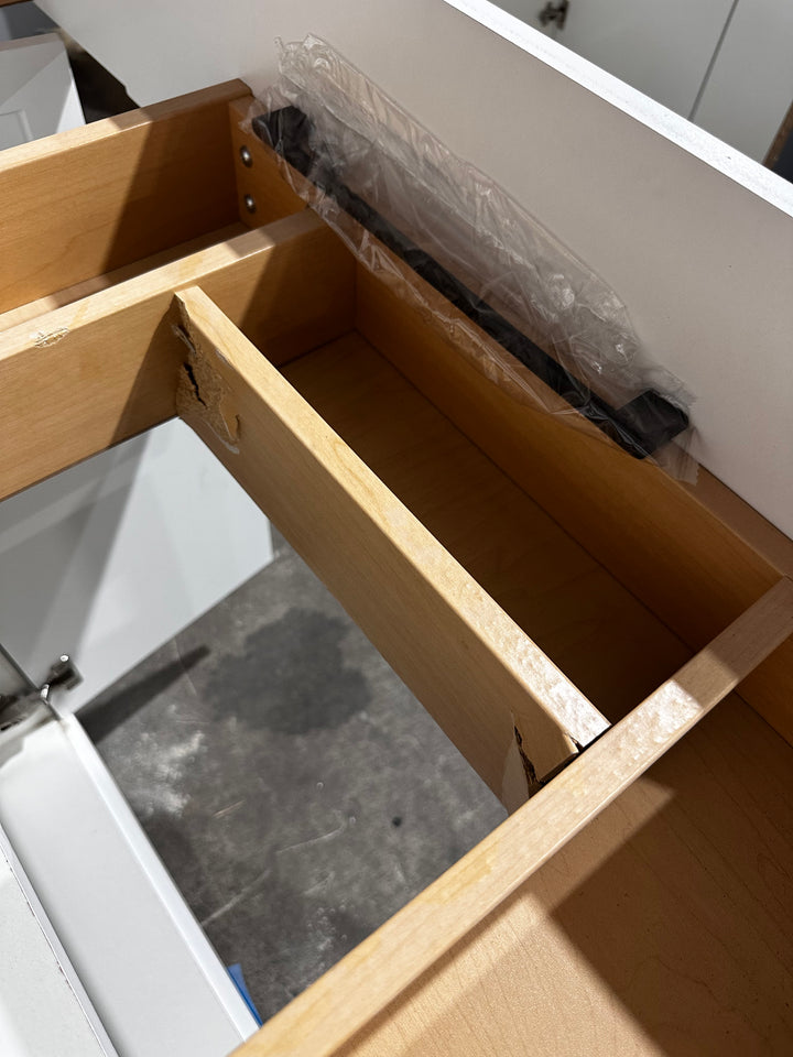 Style Selections Cauley 60-in True White Double Sink Bathroom Vanity with White Cultured Marble Top (DAMAGE)(DONT LIST)