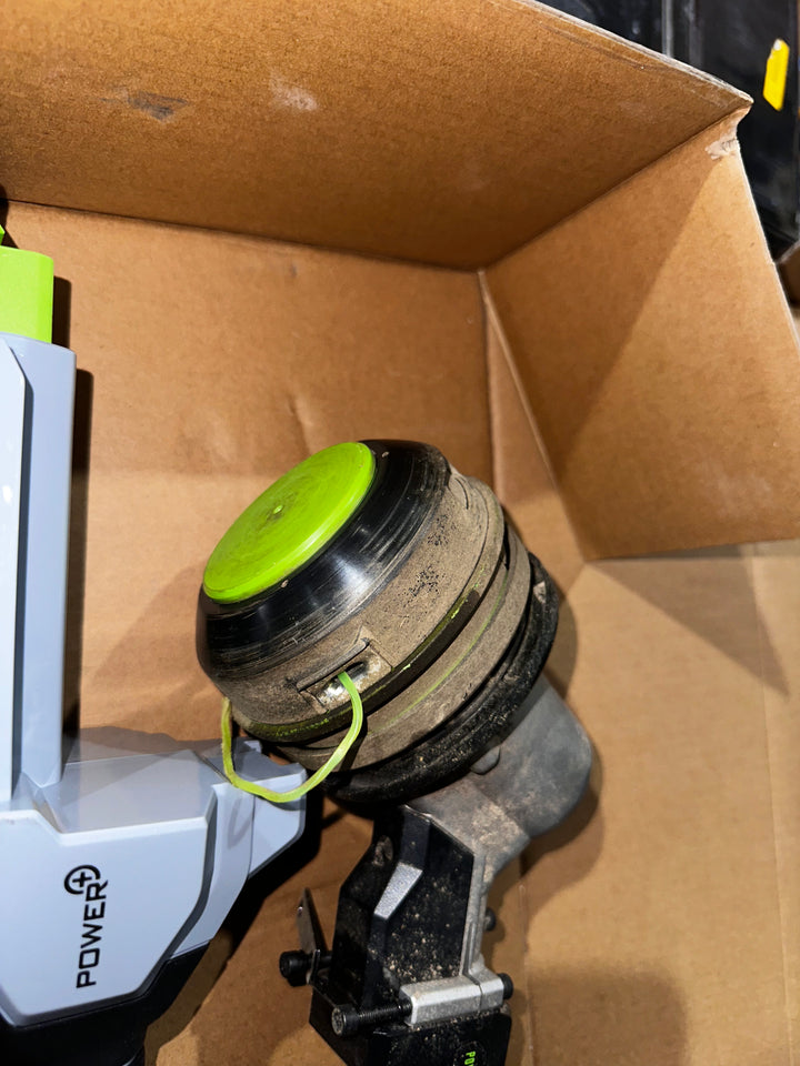 EGO POWER+ POWERLOAD with Carbon Fiber Shaft 56-volt 16-in Telescopic Shaft Battery String Trimmer 2.5 Ah (Battery Included) (Charger Included) (USED)