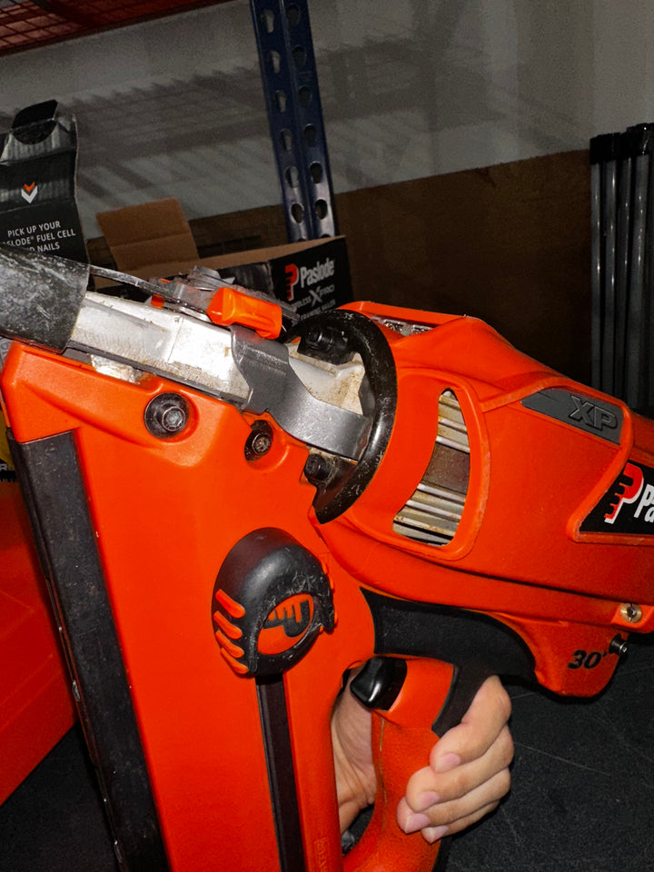 Paslode XPRO 3-1/4-in 30 -Degree Cordless Roundhead Framing Nailer (Battery Not Included ) (used)
