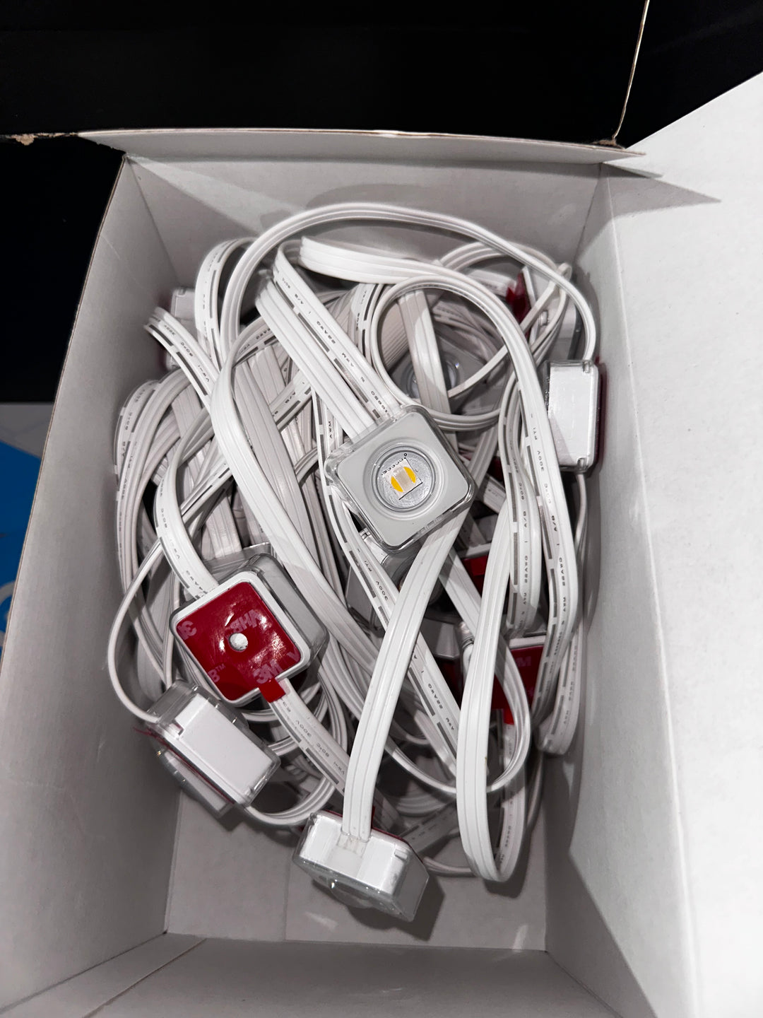 Luces LED para exteriores Govee Elite, 30 m, RGBICW, blancas, permanentes (caja abierta)