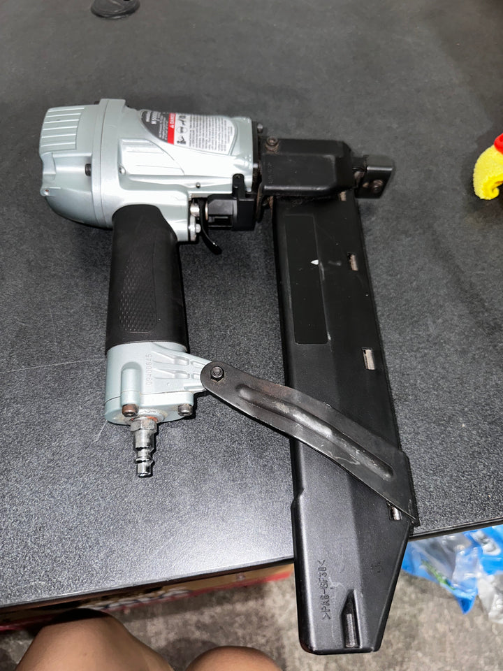 Metabo HPT 16 -Gauge 7/16-in Medium crown Construction Pneumatic Stapler (USED)(bare tool)