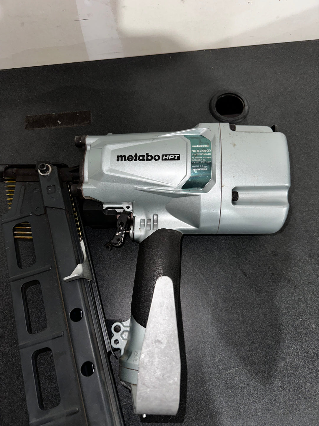 Metabo HPT 3-1/4-in 21 -Degree Pneumatic Roundhead Framing Nailer (bare tool) (USED)