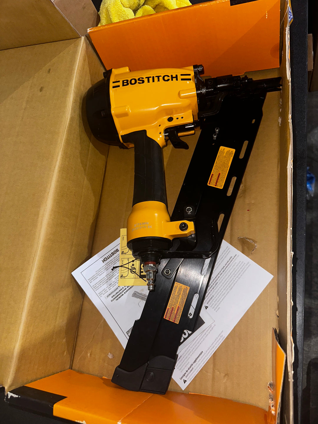 BOSTITCH Framing Nailer, Wire Weld, 28 Degree, 2 to 3-1/4-Inch, Pneumatic (USED)