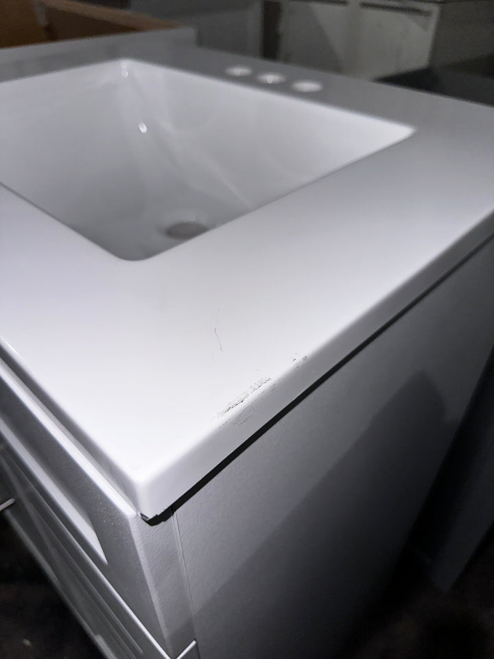 Style Selections Kirkman 24-in True White Single Sink Bathroom Vanity with White Cultured Marble Top (Mirror Included) (damaged)