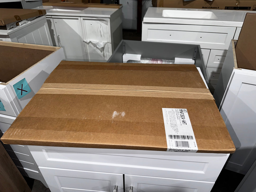 Style Selections Kirkman 24-in True White Single Sink Bathroom Vanity with White Cultured Marble Top (Mirror Included) (damaged)