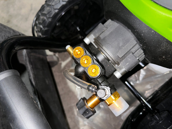 Greenworks Pro 3000 PSI 2-GPM Cold Water Electric Pressure Washer with 5 Spray Tips (used)