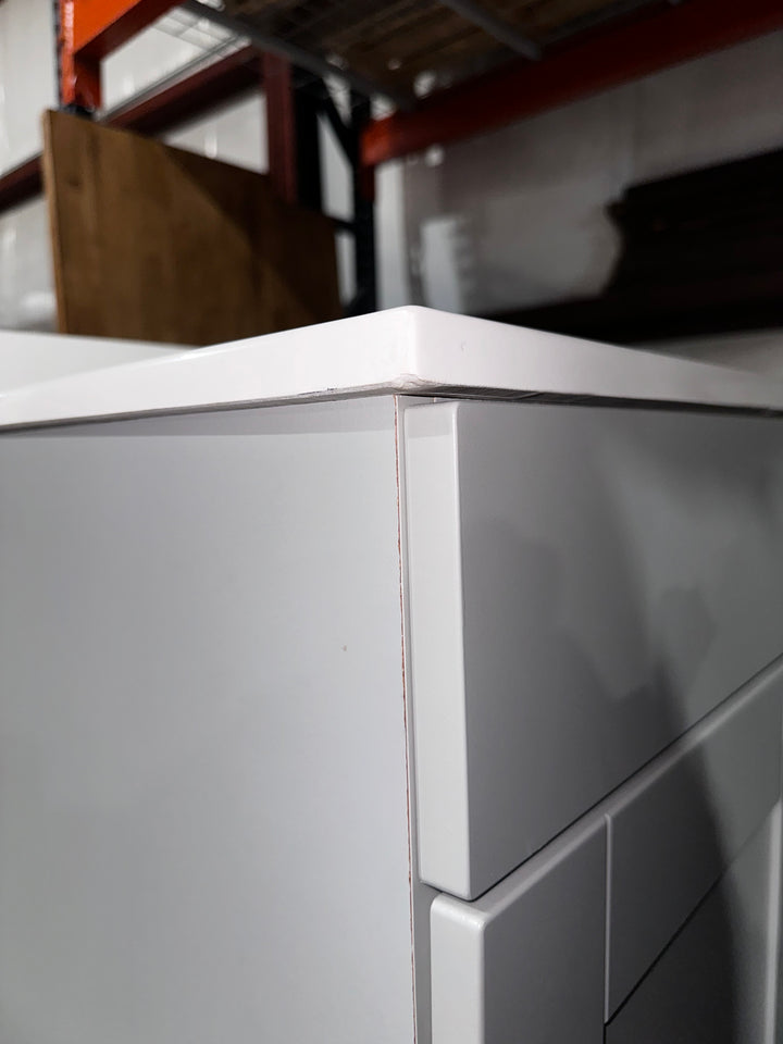 Project Source Dover 30-in Light Gray Single Sink Bathroom Vanity with White Cultured Marble Top (DAMAGED TOP)