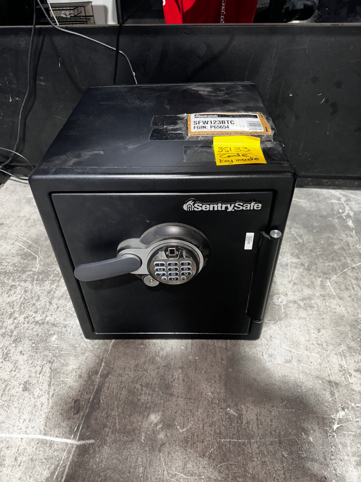 SentrySafe 1.2-cu ft Fireproof , Waterproof Home safe with Biometric Lock (OPEN BOX)