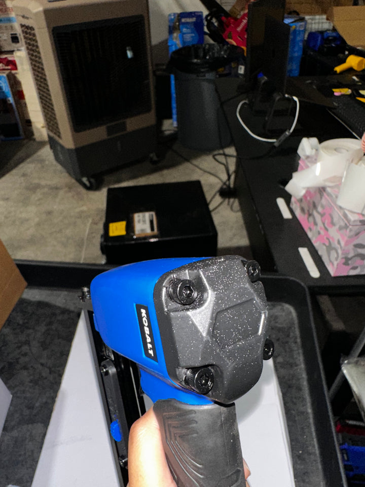 Compresor de aire eléctrico portátil Kobalt de 6 galones y 150 PSI con accesorios incluidos