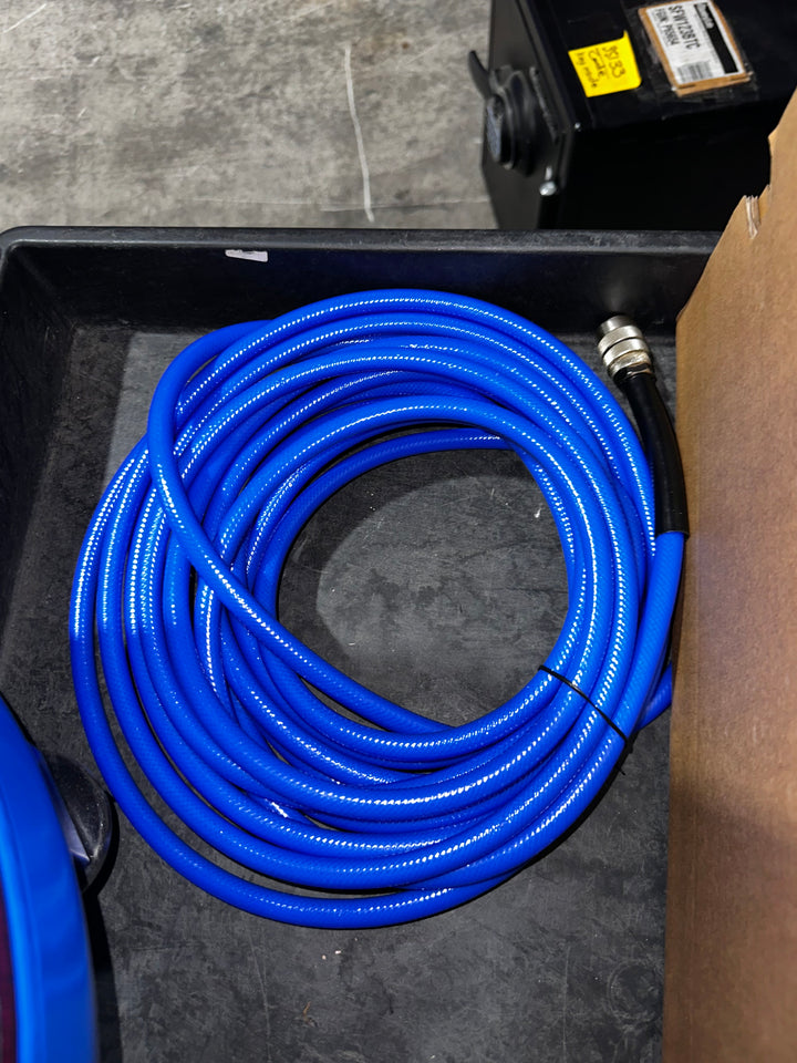 Compresor de aire eléctrico portátil Kobalt de 6 galones y 150 PSI con accesorios incluidos