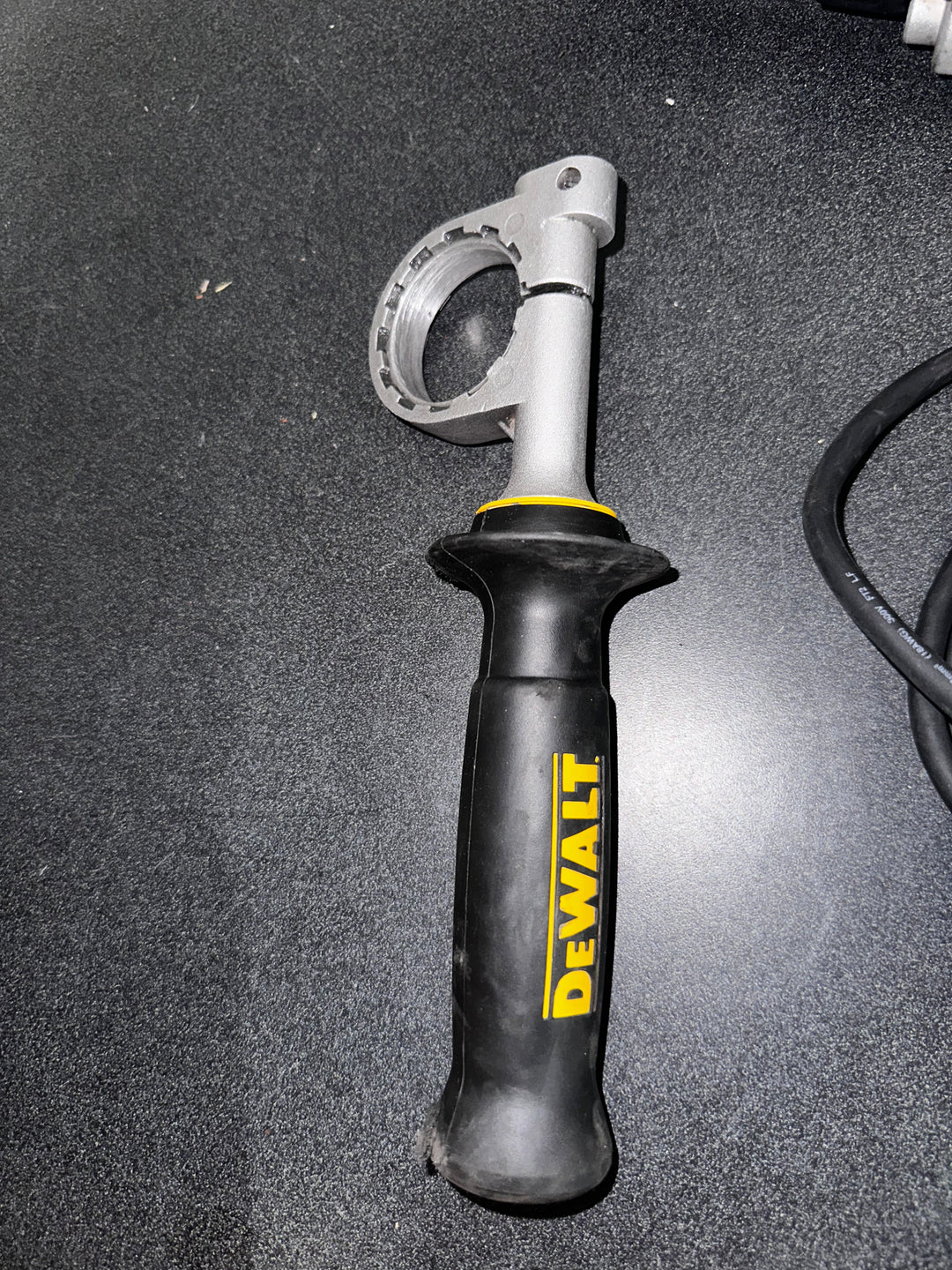 Dewalt 10 Amp 1/2 in. Variable Speed Reversible Pistol Grip Hammer Drill (used)