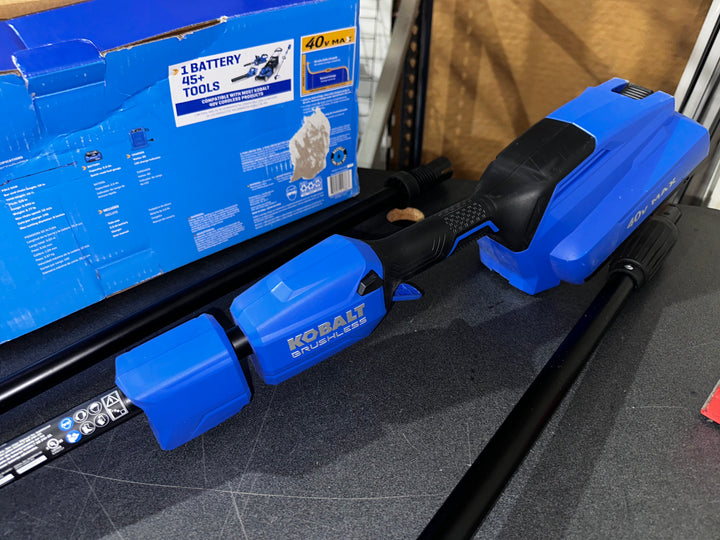 Motosierra de pértiga a batería Kobalt Gen4 de 40 voltios y 10 pulgadas y 2 Ah (batería y cargador incluidos)