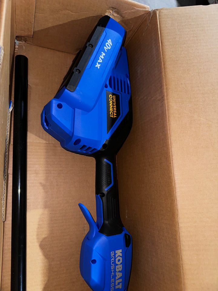 Desbrozadora de hilo a batería Kobalt Gen4 de 40 voltios y 15 pulgadas con eje recto y capacidad para accesorios de 4 Ah (batería y cargador incluidos)
