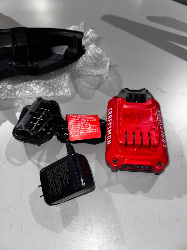 Kit combinado de recortadora de hilo y soplador de hojas inalámbrico CRAFTSMAN V20 de 20 voltios máx., 2 Ah (batería y cargador incluidos) (USADO)