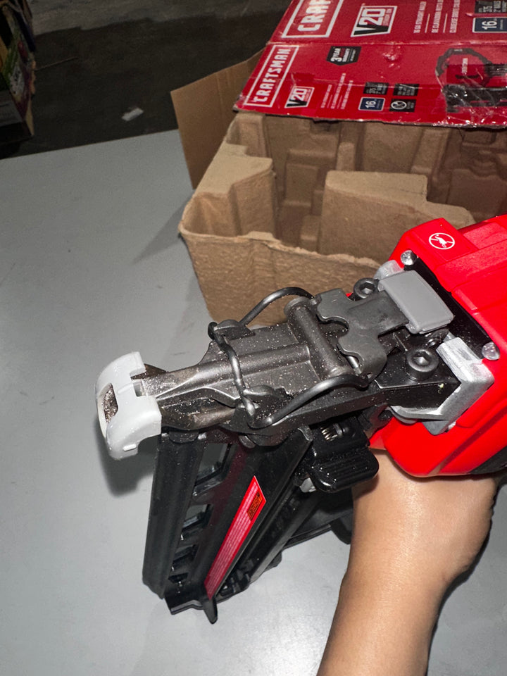 CRAFTSMAN V20 2-1/2-in 16-Gauge Cordless Straight Finish Nailer (Battery Not Included and Charger Not Included) (used)