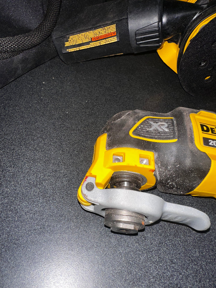 DEWALT 20V MAX 7-TOOL COMBO KIT (Used)(Bare tool)