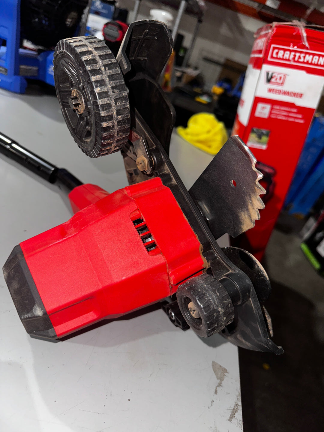 Bordeadora de césped portátil CRAFTSMAN V20 de 7.5 pulgadas (batería no incluida) (USADA) 