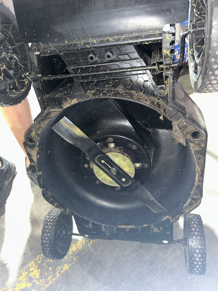 Kobalt 24-volt, 16-in Push Battery Walk Mower with (2) 4 Ah Battery Included (USED)