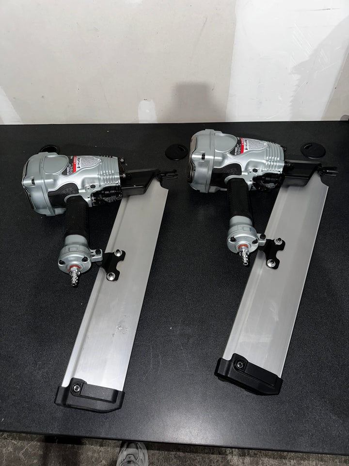 Clavadora neumática de cabeza redonda Metabo HPT de 3-1/2 pulgadas y 21 grados (usada) (herramienta sin accesorios)