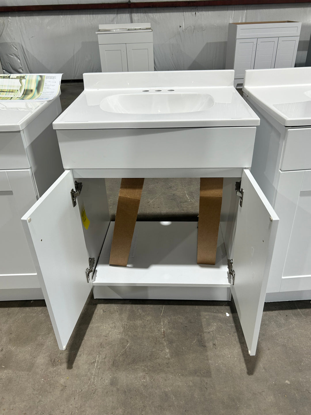 Project Source Dover 24-in True White Single Sink Bathroom Vanity with White Cultured Marble Top (open box)
