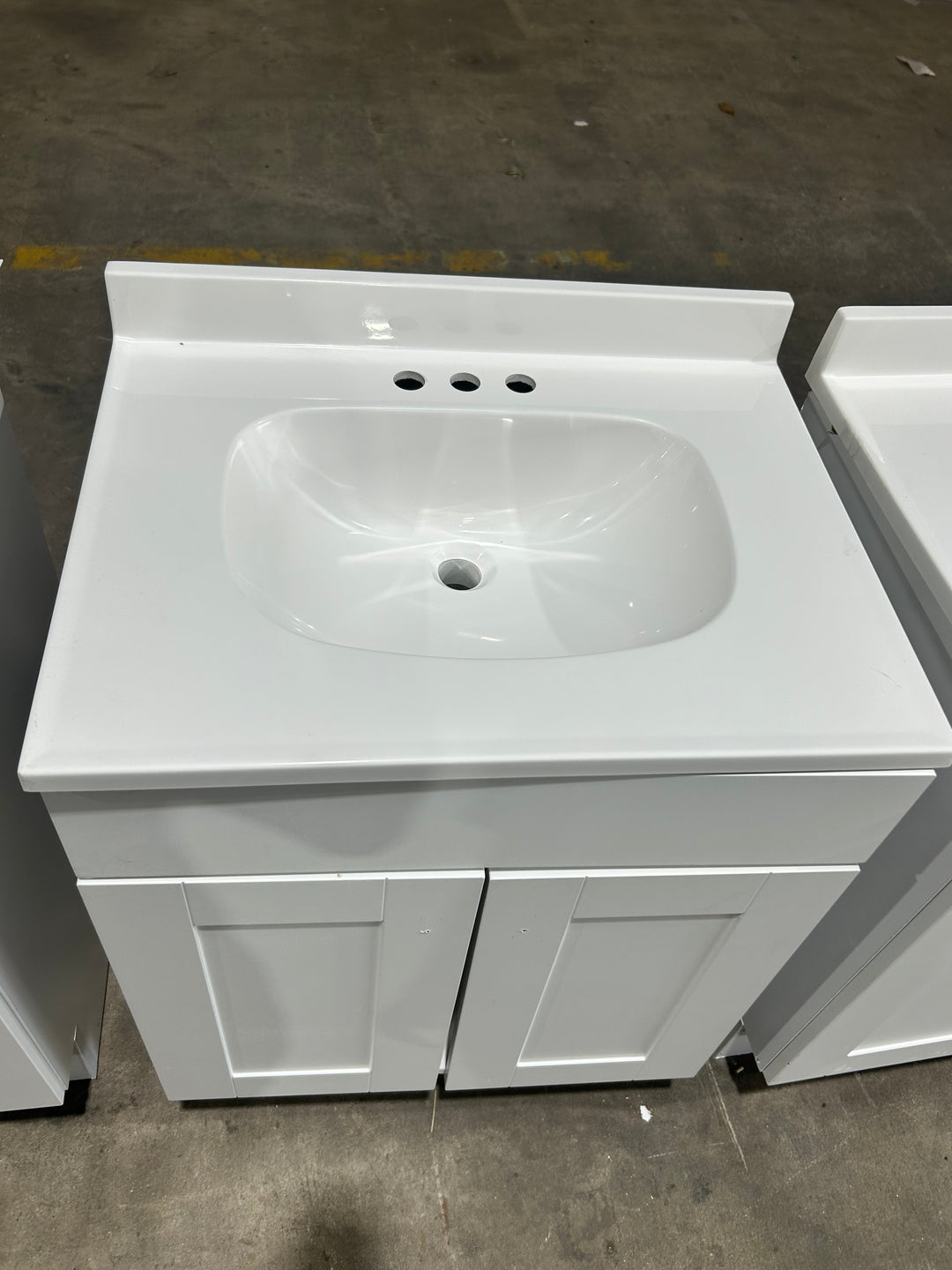 Project Source Dover 24-in True White Single Sink Bathroom Vanity with White Cultured Marble Top (open box)