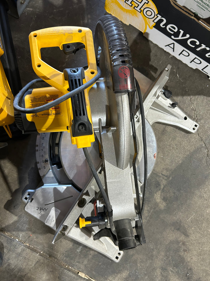 DEWALT 12-in 15-Amp Single Bevel Compound Corded Miter Saw (USED)
