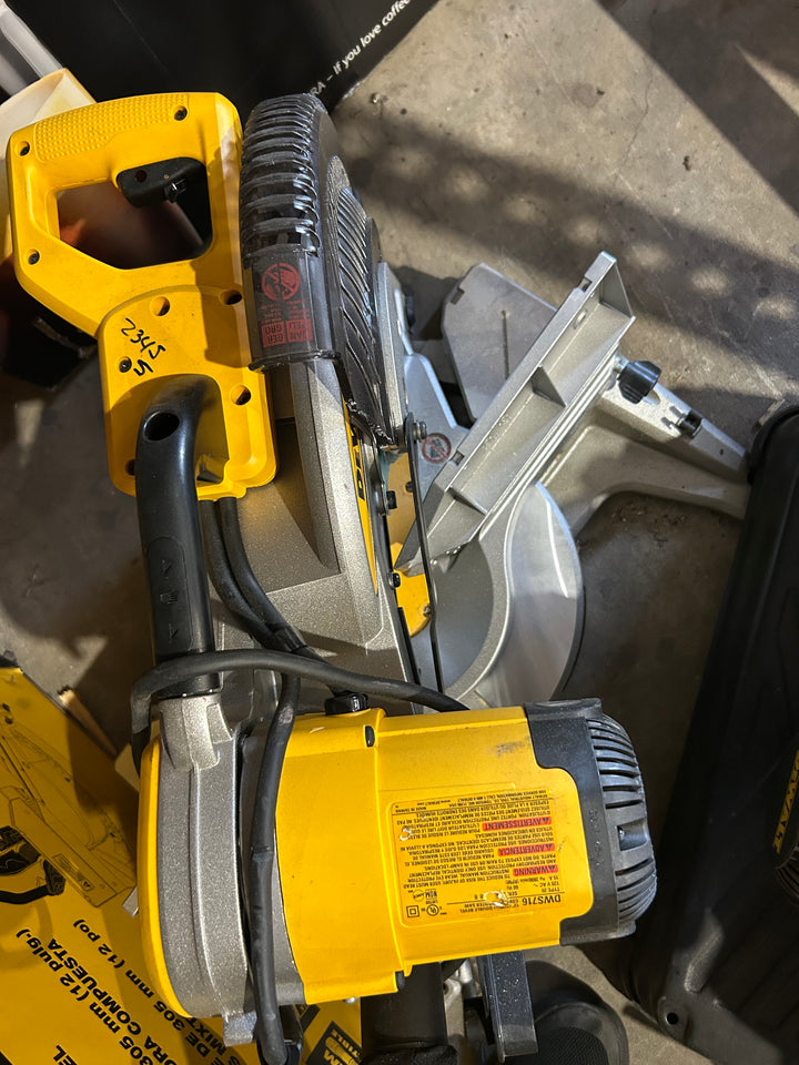DEWALT 12-in 15-Amp Dual Bevel Compound Corded Miter Saw (USED)