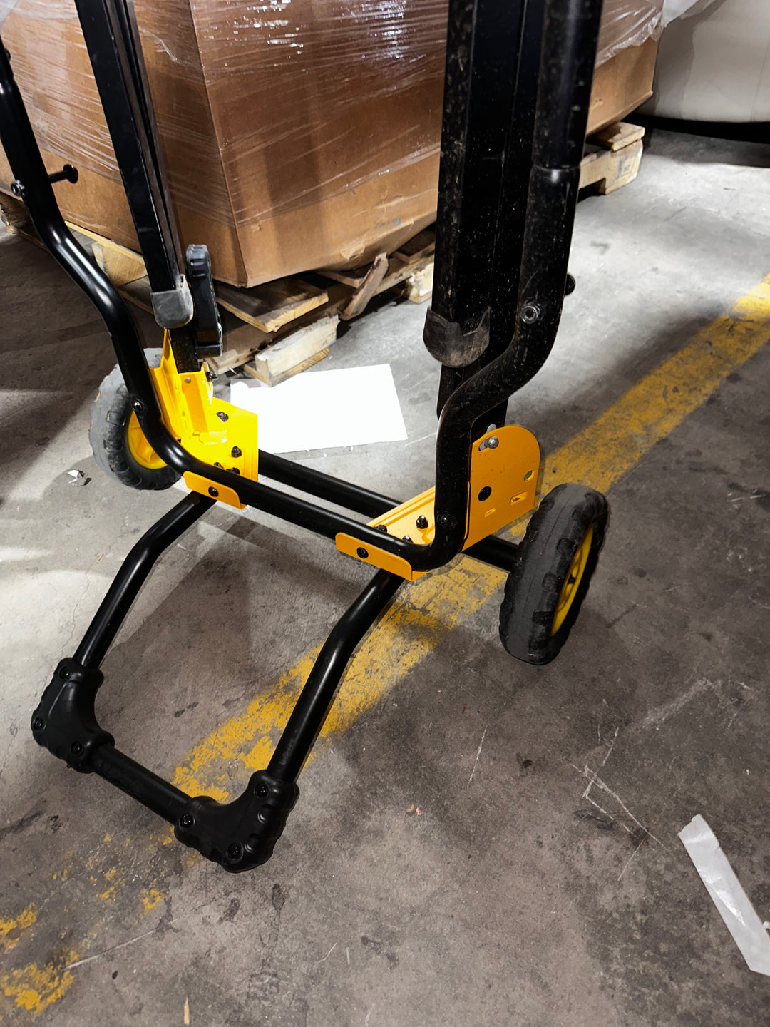 DEWALT 31.5 lbs. Rolling Table Saw Stand (USED)