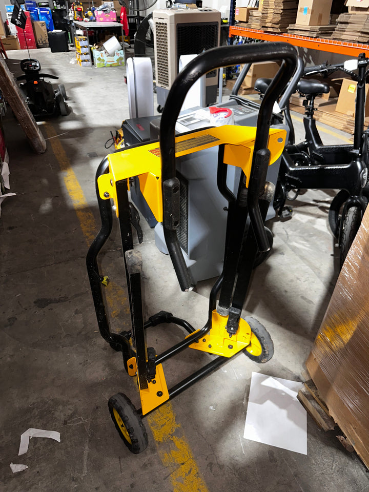 DEWALT 31.5 lbs. Rolling Table Saw Stand (USED)