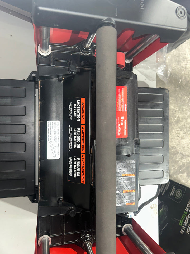 Cepilladora de banco CRAFTSMAN de 12,25 pulgadas de ancho y 15 amperios (usada)