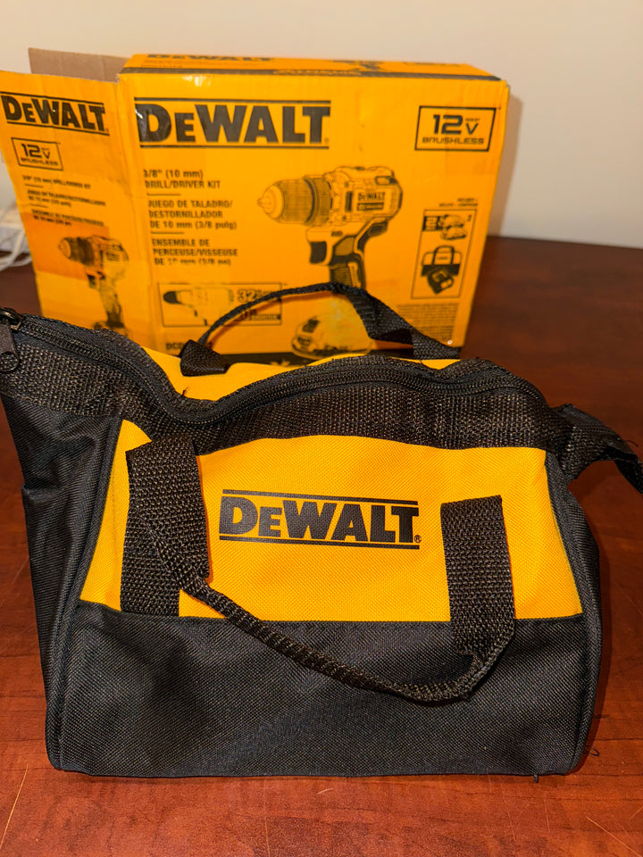 DeWalt 3/8" Drill/ Driver Kit with Batteries and Charger