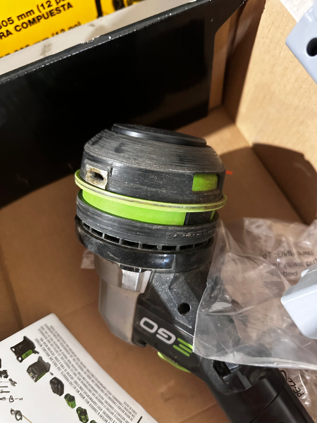 EGO POWERLOAD 56-volt 15-in Split Shaft Battery String Trimmer 2.5 Ah (Battery and Charger Included) (USED)