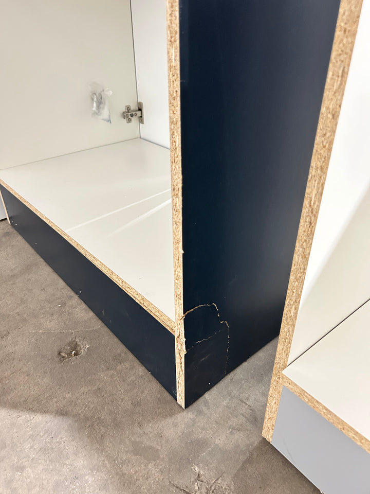 Project Source Dover 30-in Navy Blue Single Sink Bathroom Vanity with White Top (DAMAGED)