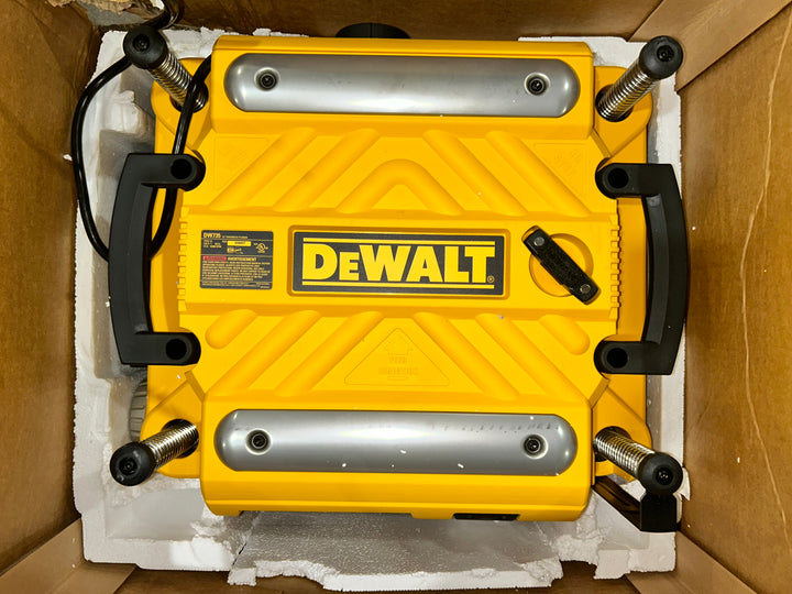 Cepilladora de banco DEWALT de 13 pulgadas de ancho y 15 amperios (caja abierta) 