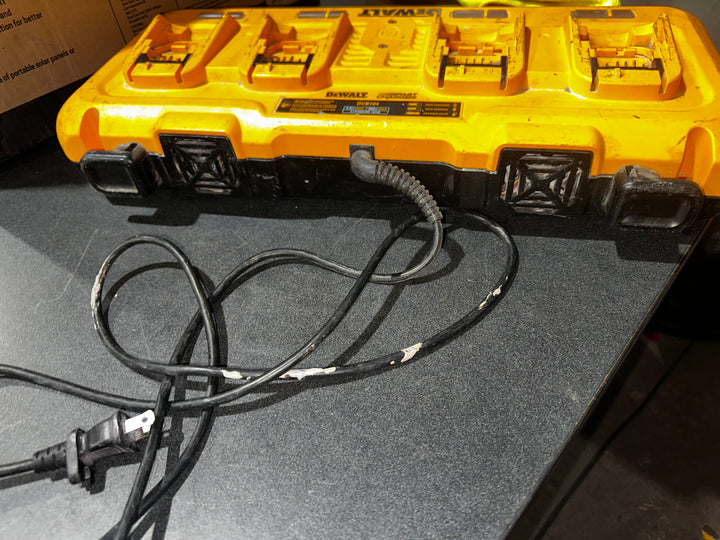 DEWALT 12V/20V/60V MAX 4-Port Lithium-Ion Battery Charger (Used)(Bare Tool)