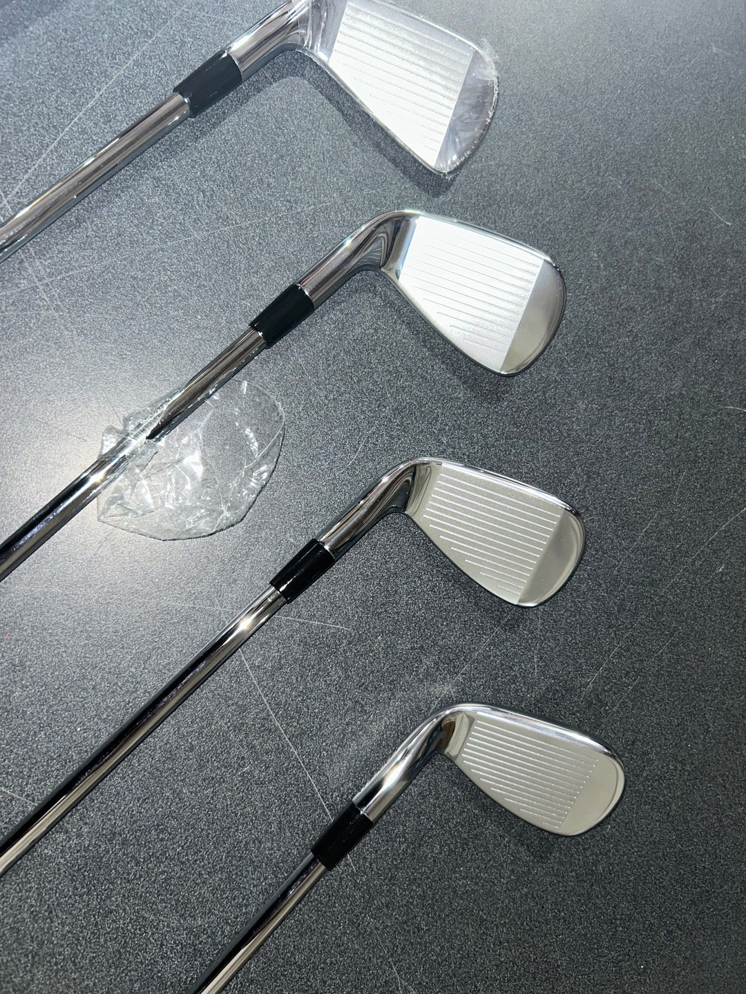 Kirkland Signature 7-piece Players Iron Set, Right Handed (USED)