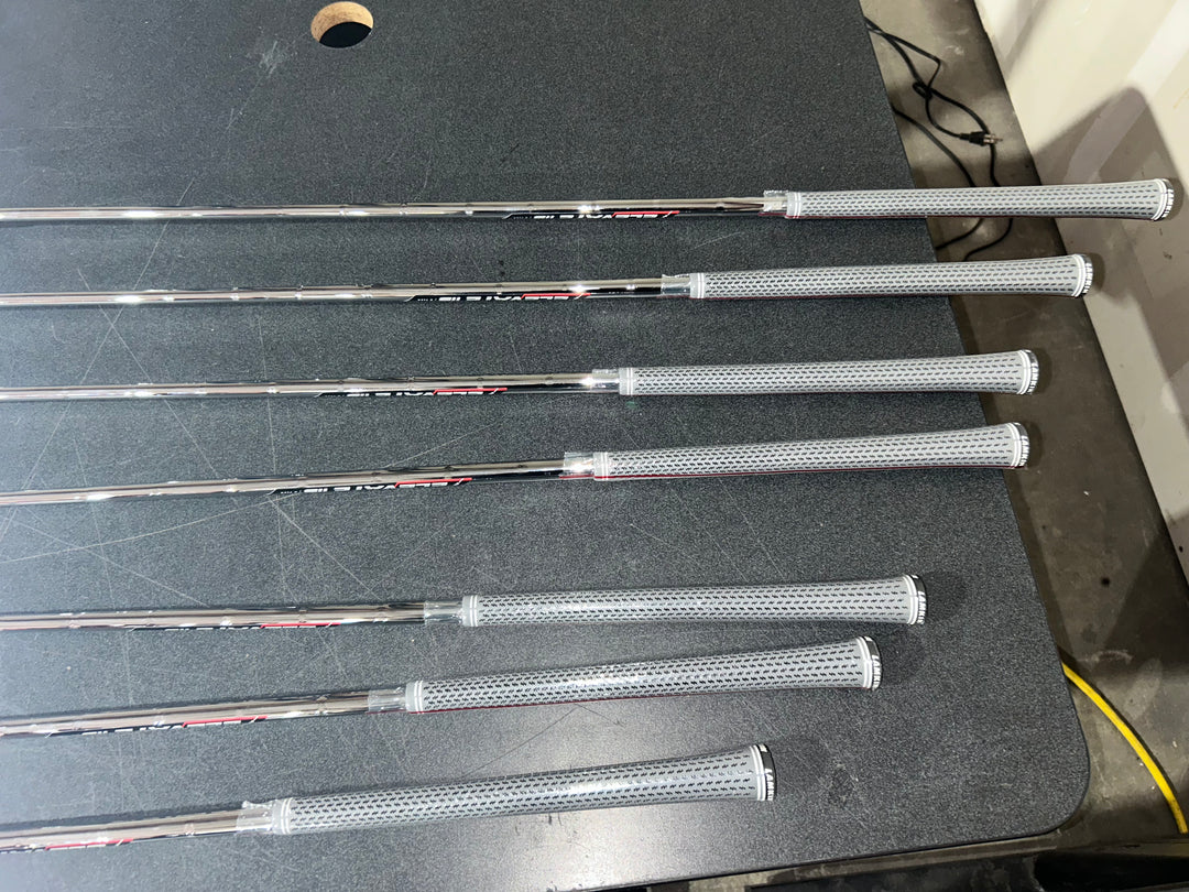 Kirkland Signature 7-piece Players Iron Set, Right Handed (USED)