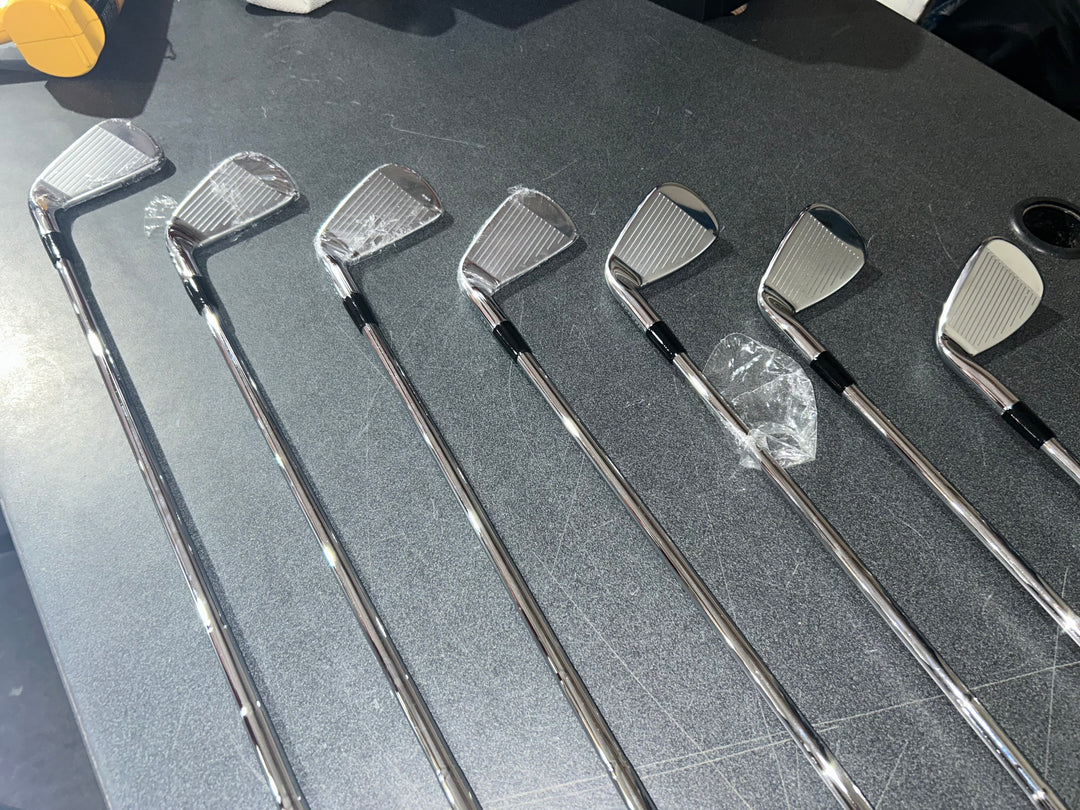 Kirkland Signature 7-piece Players Iron Set, Right Handed (USED)