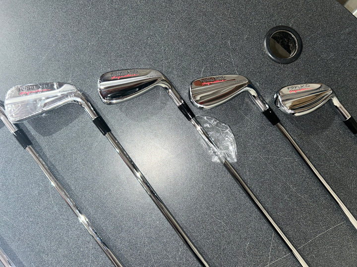 Kirkland Signature 7-piece Players Iron Set, Right Handed (USED)