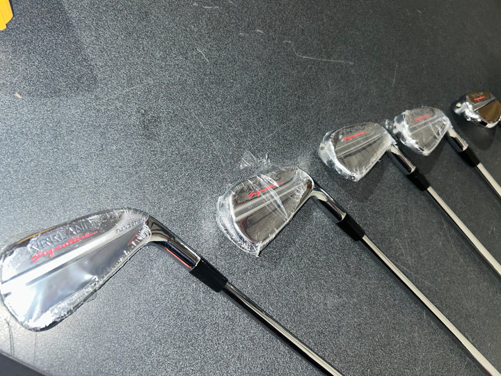 Kirkland Signature 7-piece Players Iron Set, Right Handed (USED)