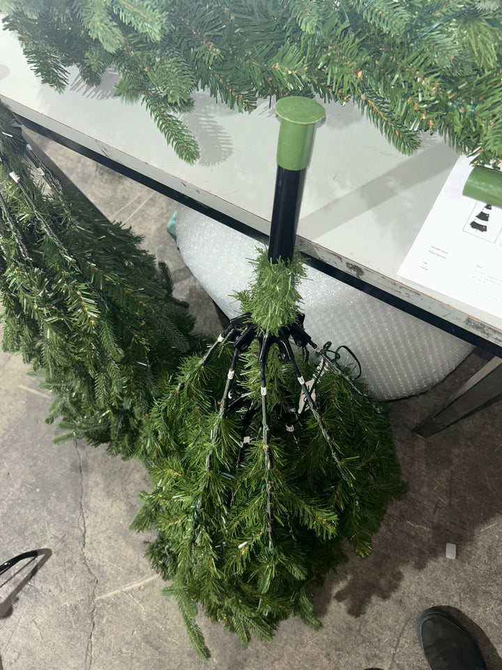 Everlands 7.5-ft. Killington LED Artificial Christmas Tree (USED)