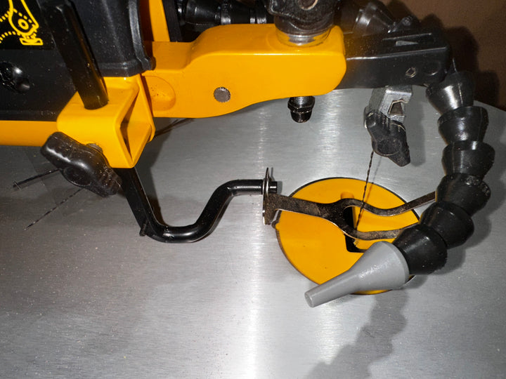 DEWALT 18-in 1.6 -Amp Variable Speed Corded Scroll Saw (Used)