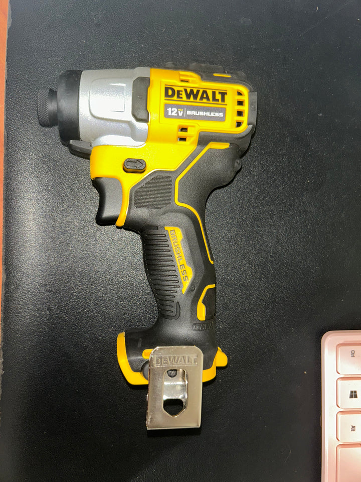 Atornillador de impacto inalámbrico sin escobillas DEWALT XTREME de 12 voltios máx. y 1/4 pulg. (herramienta básica)