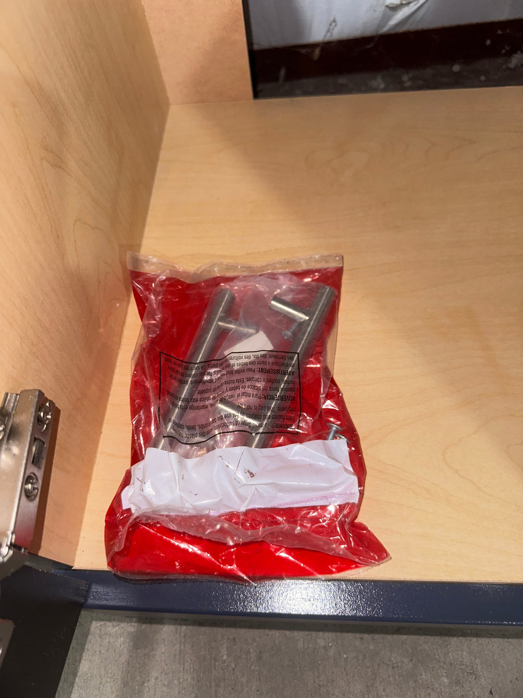 Style Selections Kirkman 18-in Deep Ocean Blue Single Sink Bathroom Vanity with White Cultured Marble Top (OPEN BOX)