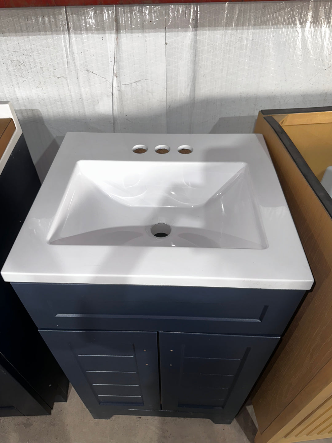 Style Selections Kirkman 18-in Deep Ocean Blue Single Sink Bathroom Vanity with White Cultured Marble Top (OPEN BOX)