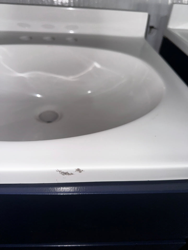 Project Source Dover 18-in Navy Blue Single Sink Bathroom Vanity with White Cultured Marble Top (DAMAGED)