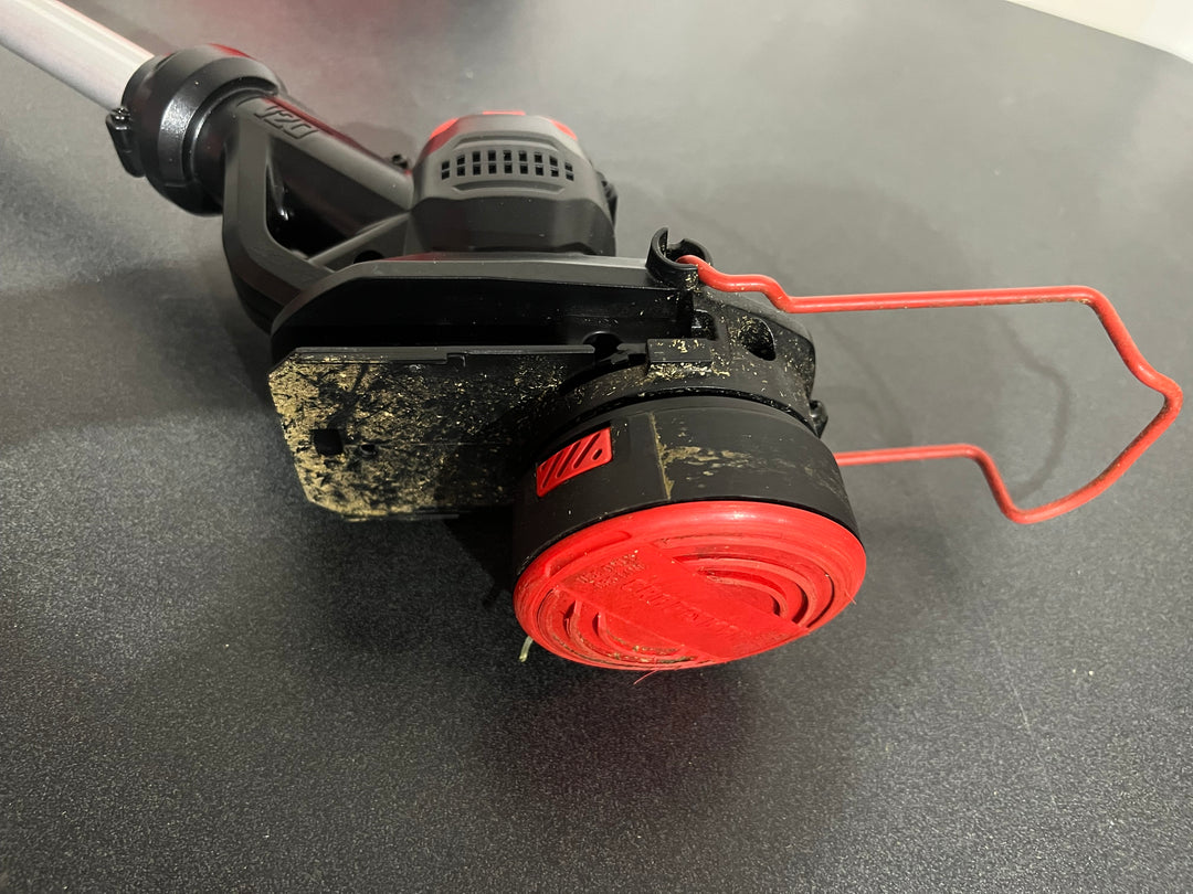 Kit combinado de recortadora de hilo y soplador de hojas inalámbrico CRAFTSMAN V20 de 20 voltios máx., 2 Ah (batería y cargador incluidos) (USADO)