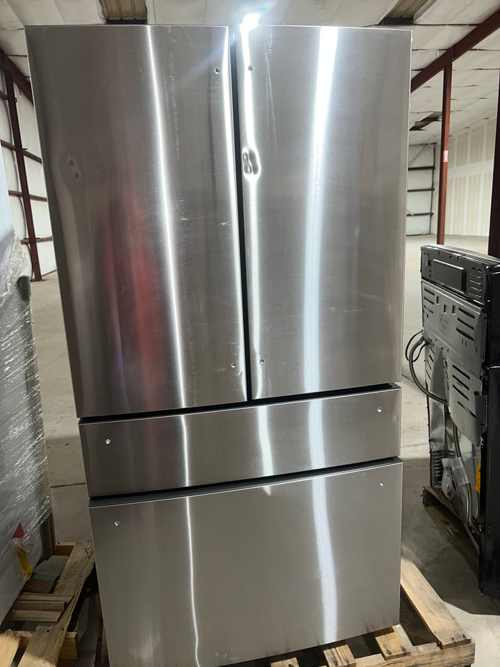 CAFÉ 28.7 Cu. Ft. Smart 4-Door French-Door Refrigerator With Dual-Dispense AutoFill Pitcher