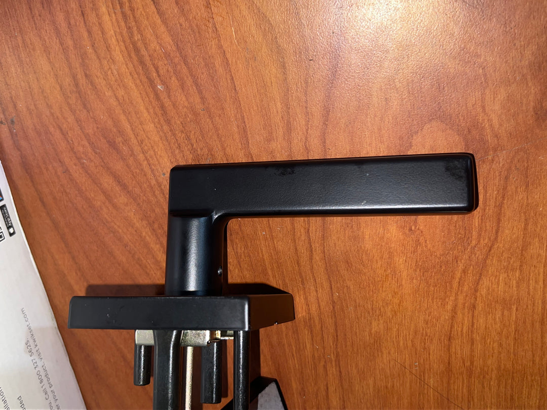 HALO Touchscreen WIFI Enabled SmartLock With Contemporary Lever Matte Black Finish (USED)